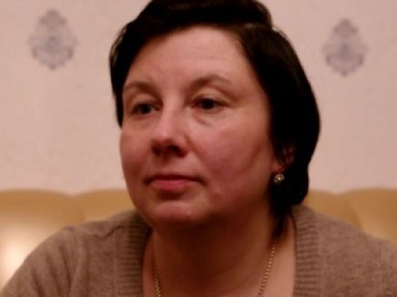 В данное время Вологжанинова находится под подпиской о невыезде. В случае признания ее виновной ей грозит до четырех лет лишения свободы