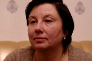 В данное время Вологжанинова находится под подпиской о невыезде. В случае признания ее виновной ей грозит до четырех лет лишения свободы