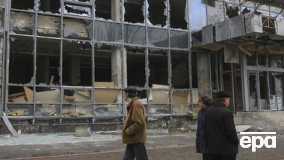 В Донецке слышны залпы из тяжелых орудий