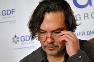 "Правый сектор" обвинил Юрия Андруховича в осквернении украинских писателей-классиков