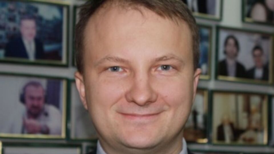 По мнению Палия, факельные шествия – пережиток прошлого, но из-за тяжелой ситуации в Украине они обретают смысл