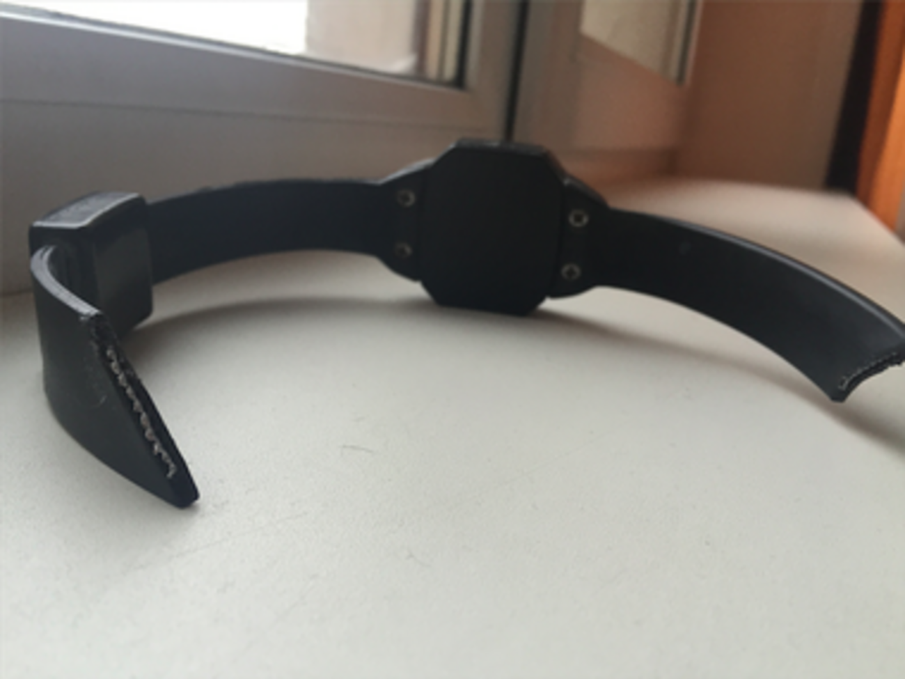 Навальный не будет соблюдать режим домашнего ареста&nbsp;&ndash; он срезал браслет