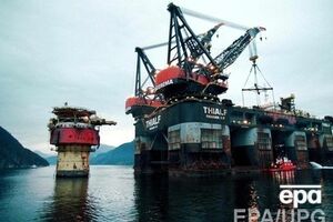 Нефть продолжает дешеветь