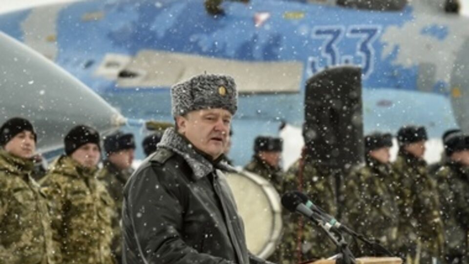 Порошенко передал житомирским военнослужащим боевую технику. Фоторепортаж