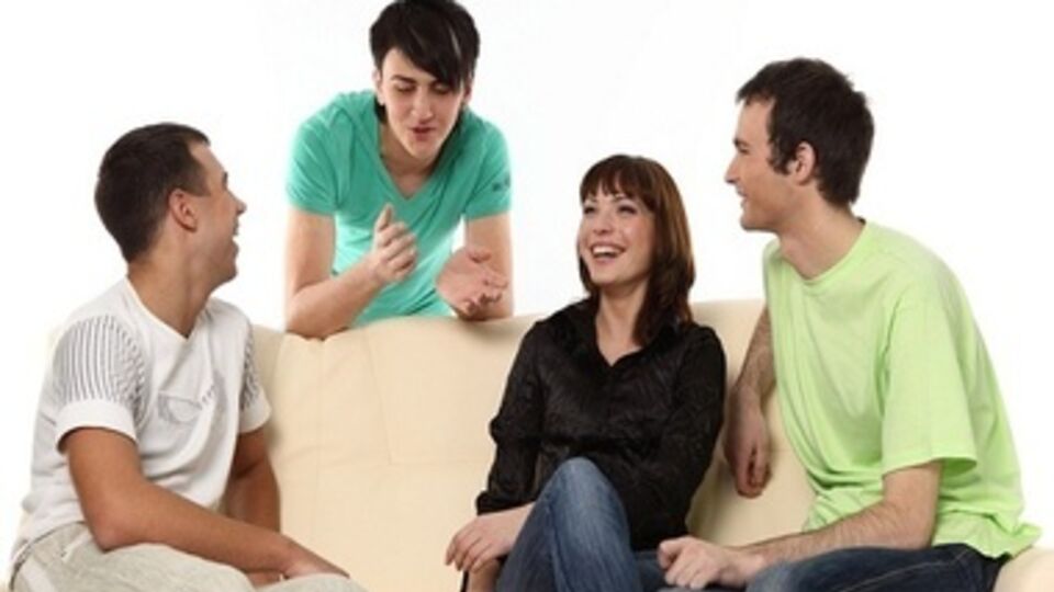 Основным языком общения через столетие станет английский