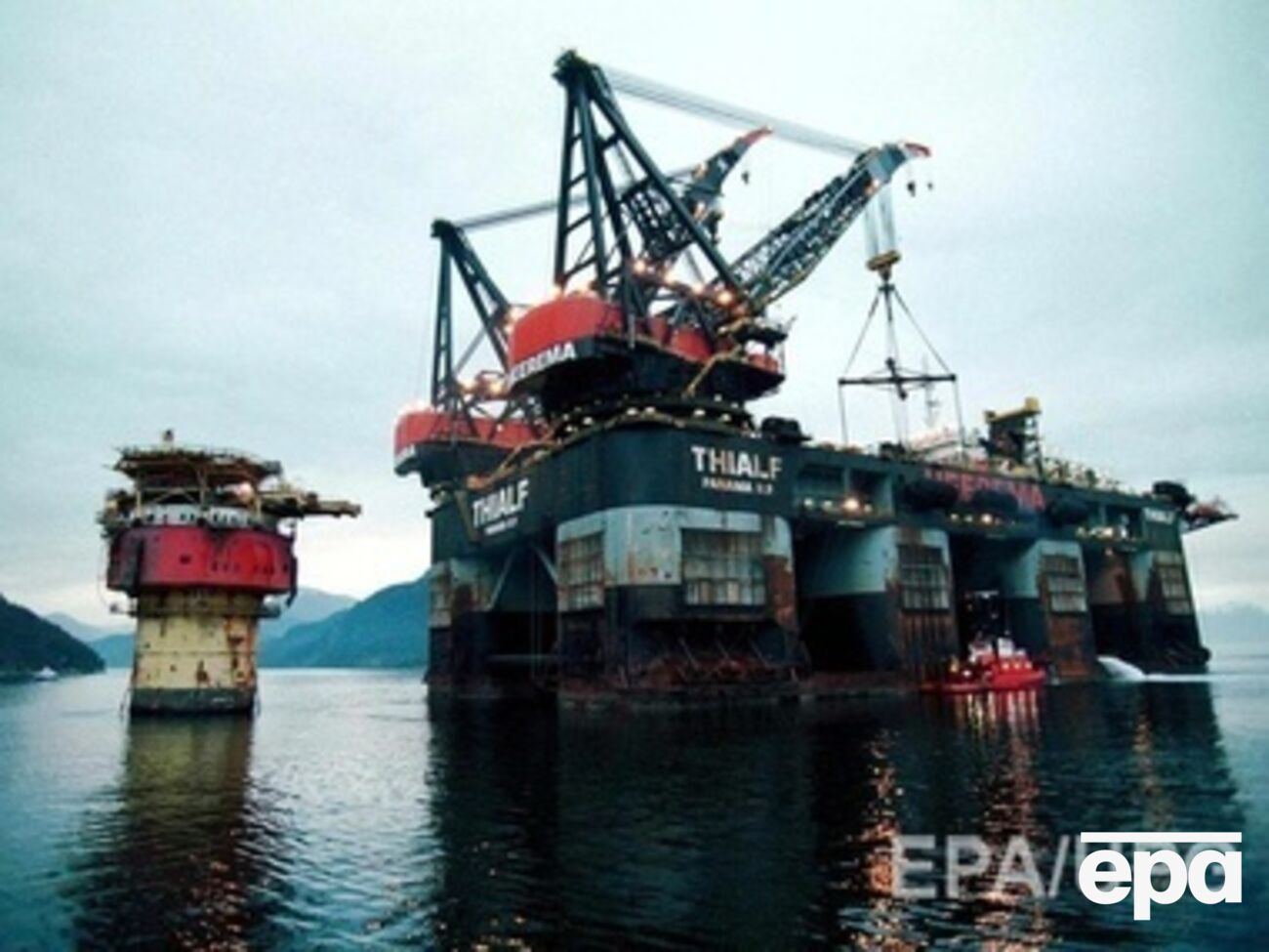 Нефть дешевеет рекордными темпами