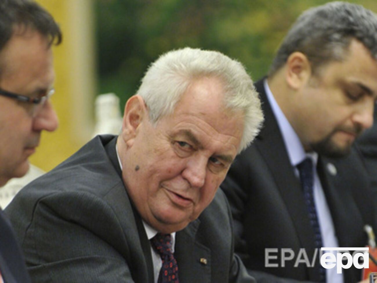 Дипломаты напомнили Земану об официальной позиции Чехии в отношении украинского конфликта