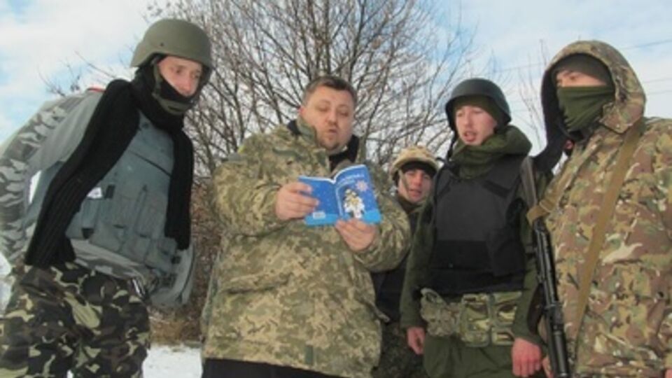 Солдаты в зоне АТО тоже готовятся к Рождеству