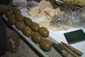 Военный вез боеприпасы домой