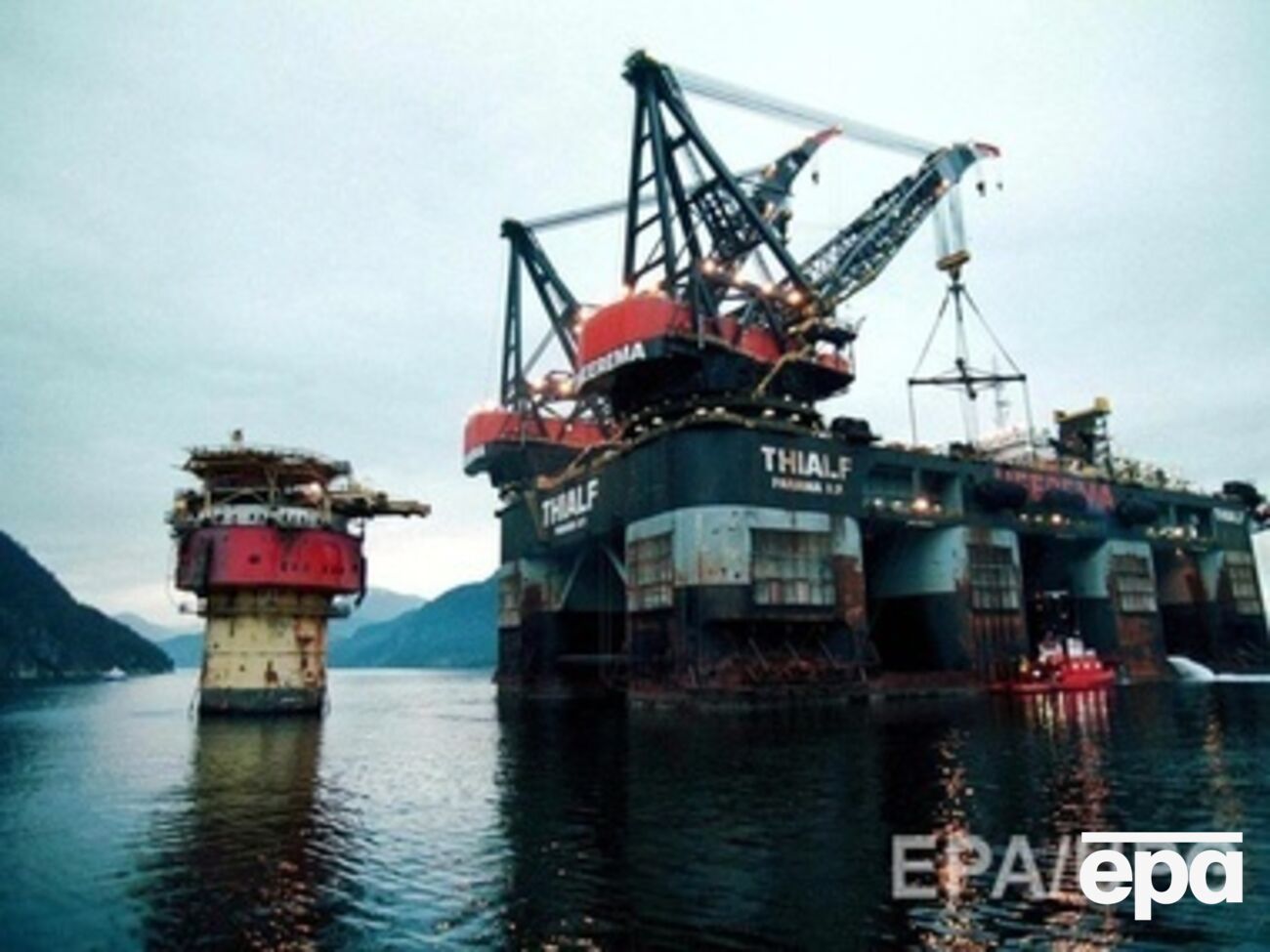 Нефть дешевеет рекордными темпами