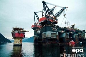 Нефть дешевеет рекордными темпами