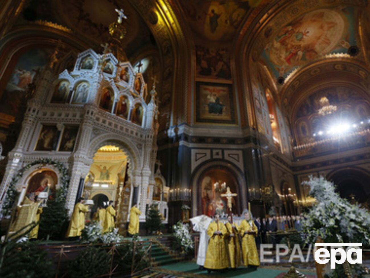 Милиция охраняет праздничные богослужения