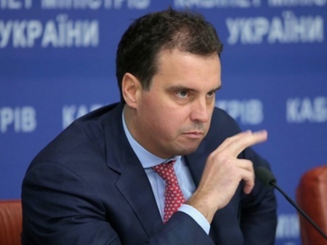 Абромавичус и руководительница министерства финансов Украины Наталья Яресько отправились сегодня в Берлин в составе делегации во главе с премьер-министром Арсением Яценюком