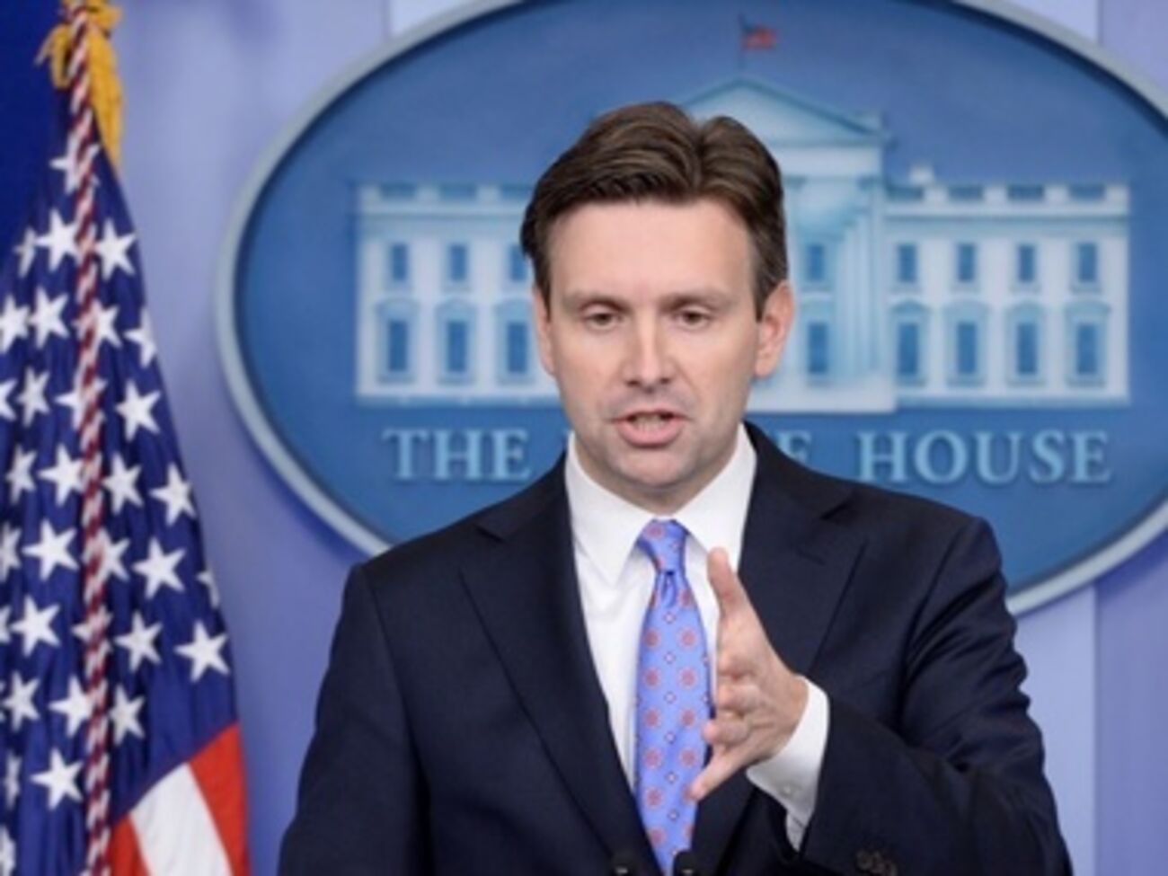 В Twitter набирает обороты кампания в поддержку жертв атаки на редакцию газеты Charlie Hebdo с хэштегом #JeSuisCharlie