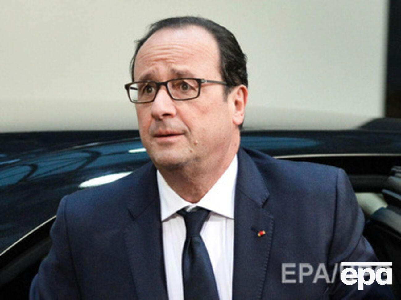 Олланд объявил траур во Франции