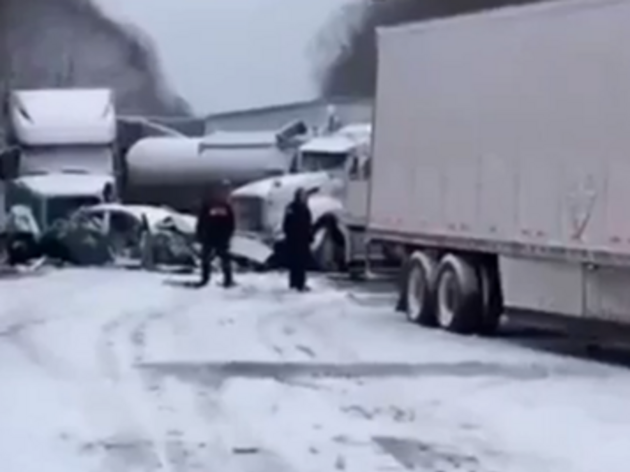 Около двадцати человек получили травмы