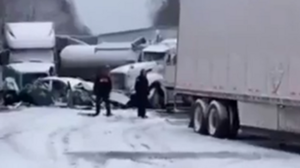 Около двадцати человек получили травмы