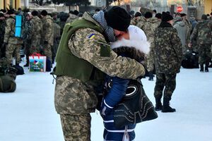 400 львовских десантников отправились в зону АТО. Фоторепортаж