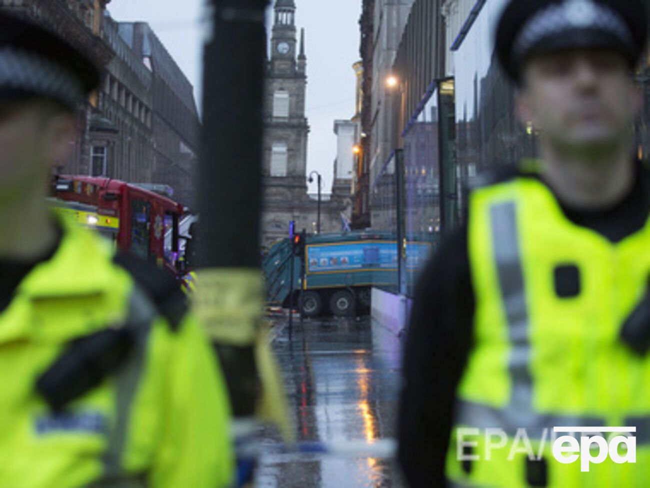 Британские власти подчеркивают, что конкретной угрозы на данный момент нет, меры имеют профилактический характер