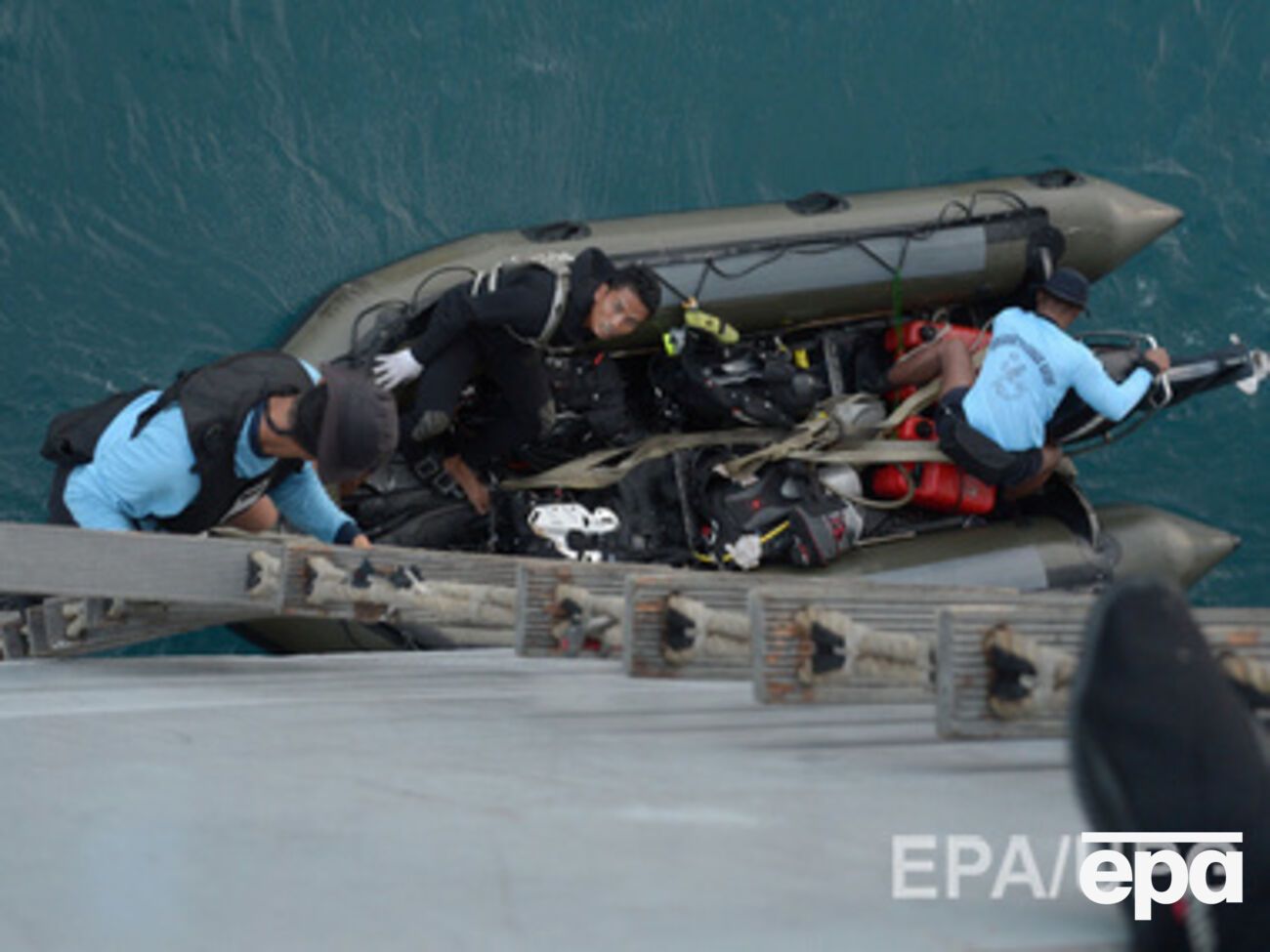 Исследователи надеются, что скоро получат ключевую информацию о причинах крушения авиалайнера