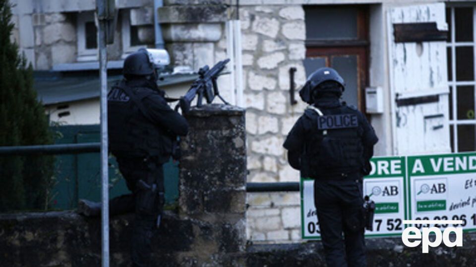 Ученикам в Даммартен-ан-Гоэль запретили покидать здание школы