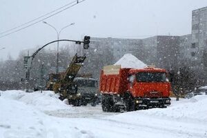 Городские власти напоминают о необходимости уборки собственной прилегающей территории, в частности, многочисленных торговых точек, которые работают в Киеве