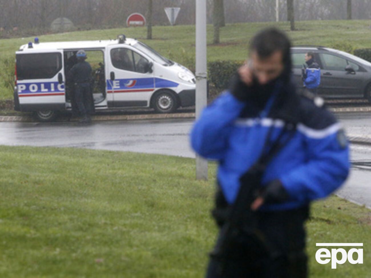 Стрельба произошла в магазине Парижа, один человек ранен