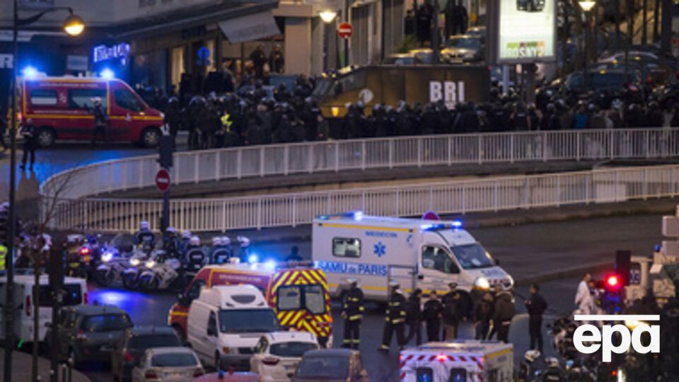 В Париже уничтожили террористов во время штурма