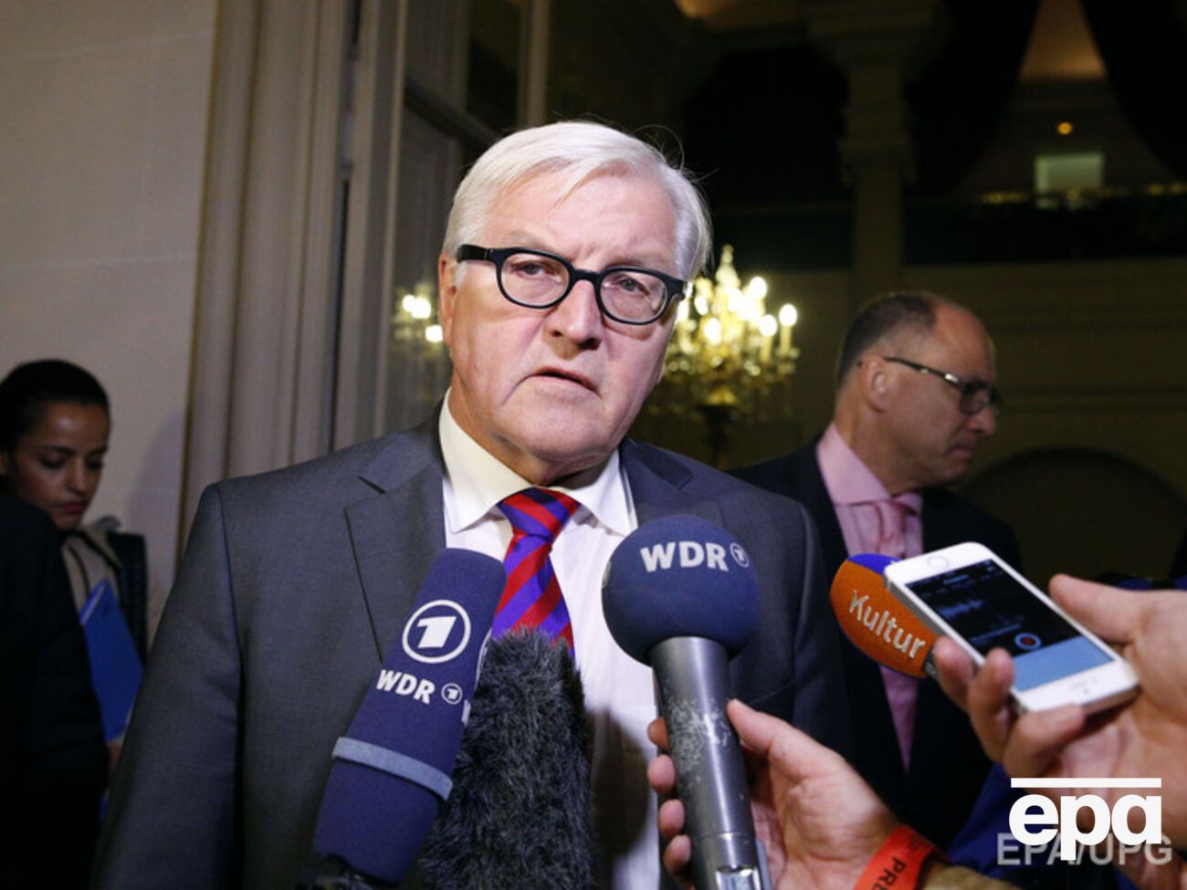 Штайнмайер требует от Кремля объяснений