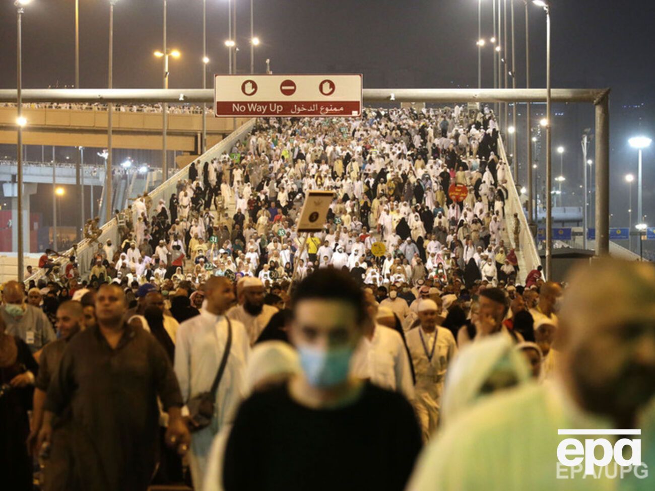 В давке погибли сотни людей