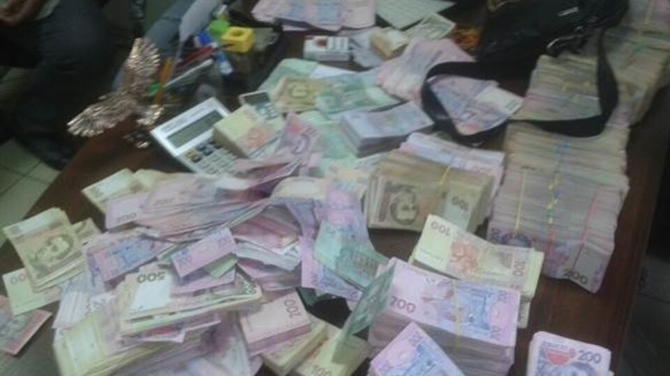 При обыске были найдены 2,6 млн гривен