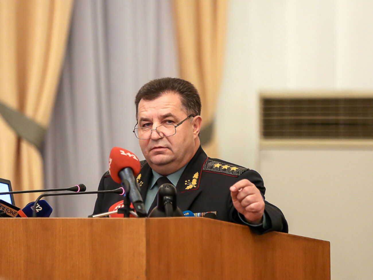 Полторак намерен реформировать военное образование в стране