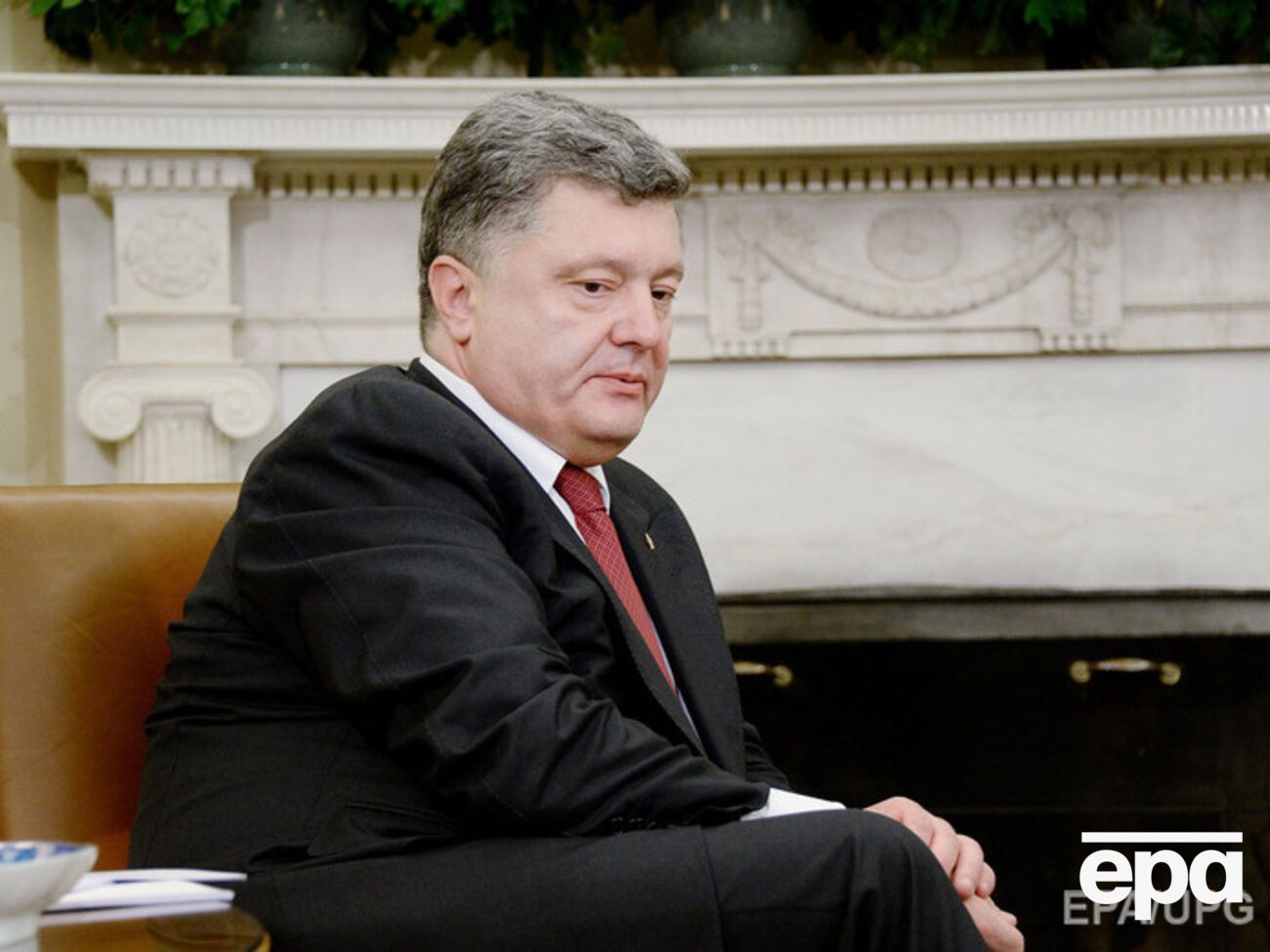 Порошенко обсудит с Меркель и Олландом предстоящую встречу в Париже