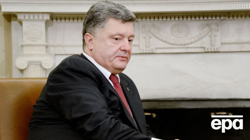 Порошенко обсудит с Меркель и Олландом предстоящую встречу в Париже