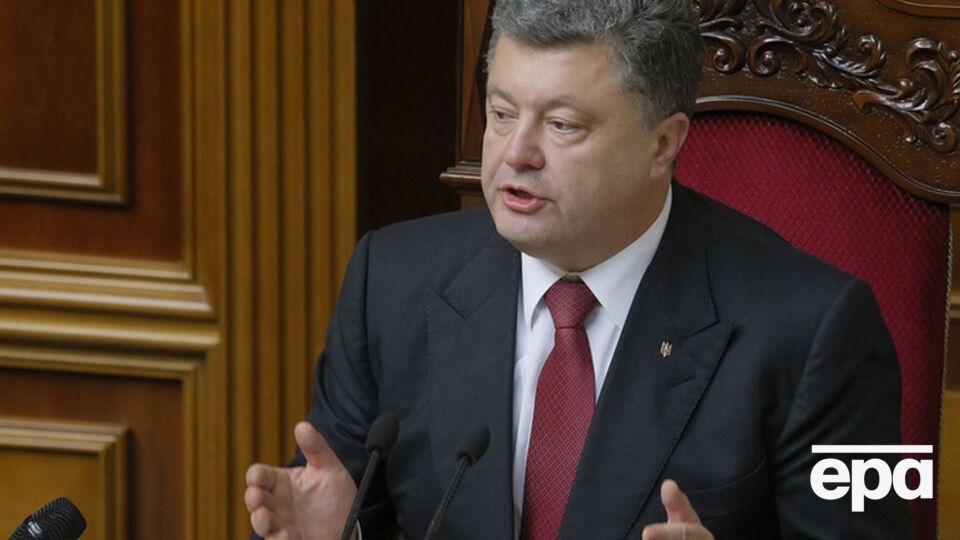 Порошенко провел разговор с Меркель и Олландом