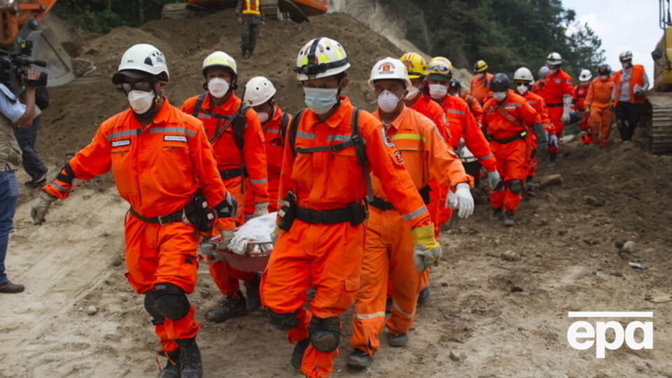 Оползень сошел на юго-востоке Гватемалы ночью 1 октября