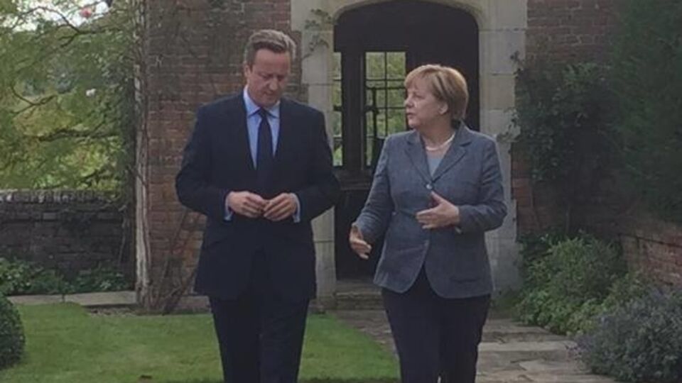 Дэвид Кэмерон и Ангела Меркель провели двустороннюю встречу в Бакингемпшире (Англия)