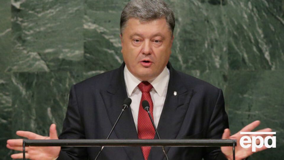 Порошенко: У нас было то, чего не показало ни одно государство в мире: сверхмощное движение волонтеров и добровольцев