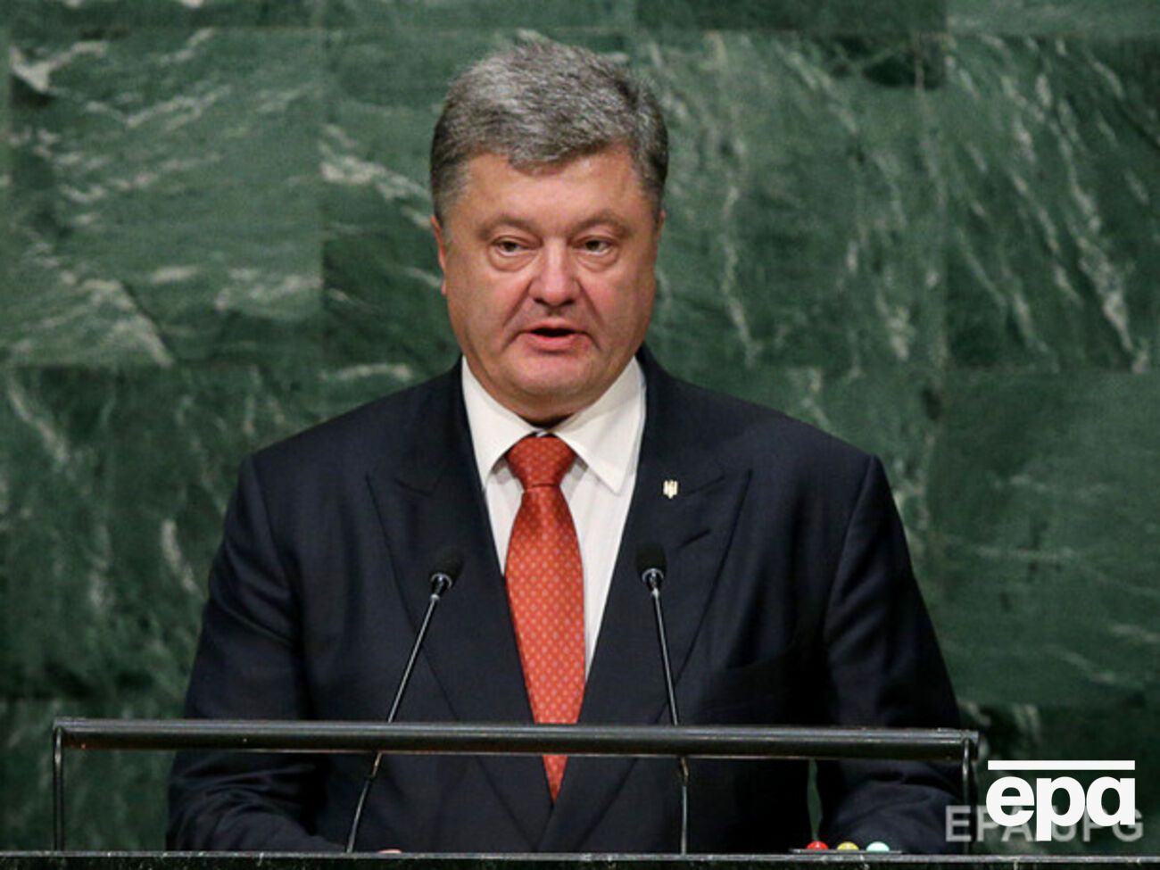 Порошенко: 210 тыс. украинцев пришли на военную службу за шесть очередей мобилизации