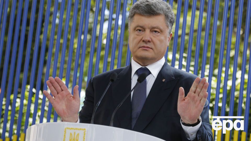 Порошенко: После возвращения с передовой воин должен чувствовать, что он нужен своей стране