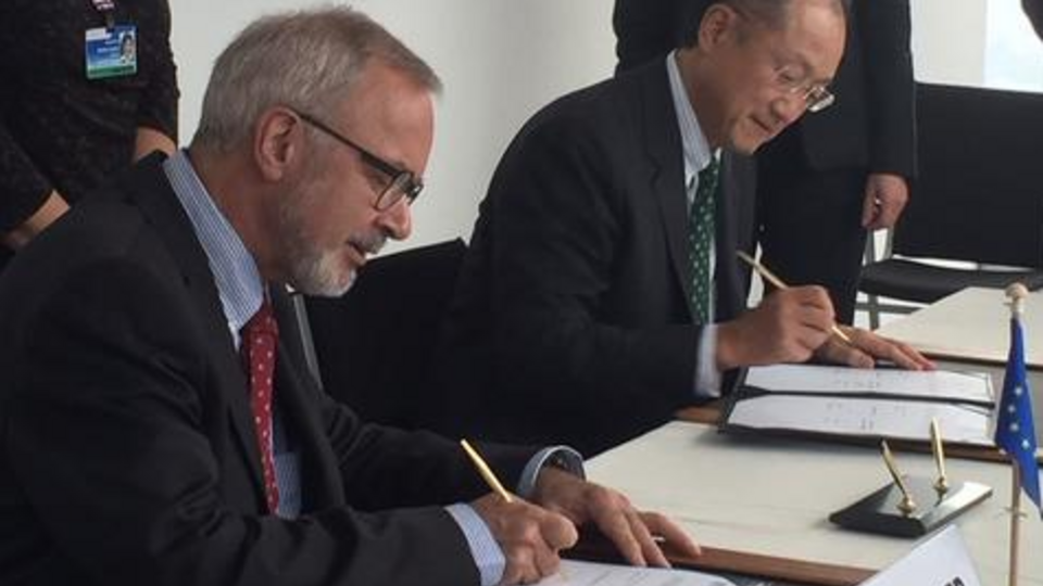 Европейский инвестиционный банк предоставил гарантии Всемирному банку