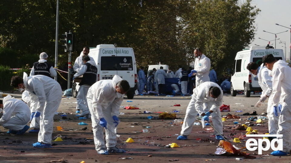 Власти Турции запретили публиковать фото и видео взрыва и жертв теракта в Анкаре