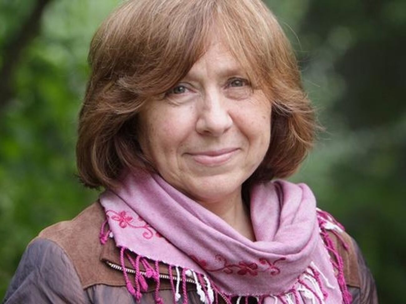 Алексиевич заявила, что Европе не стоит верить Лукашенко