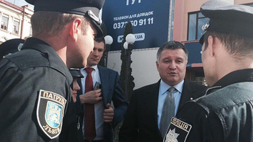 Глава МВД Украины Арсен Аваков пообещал огласить условия конкурсного отбора в новую киберполицию после 15 октября