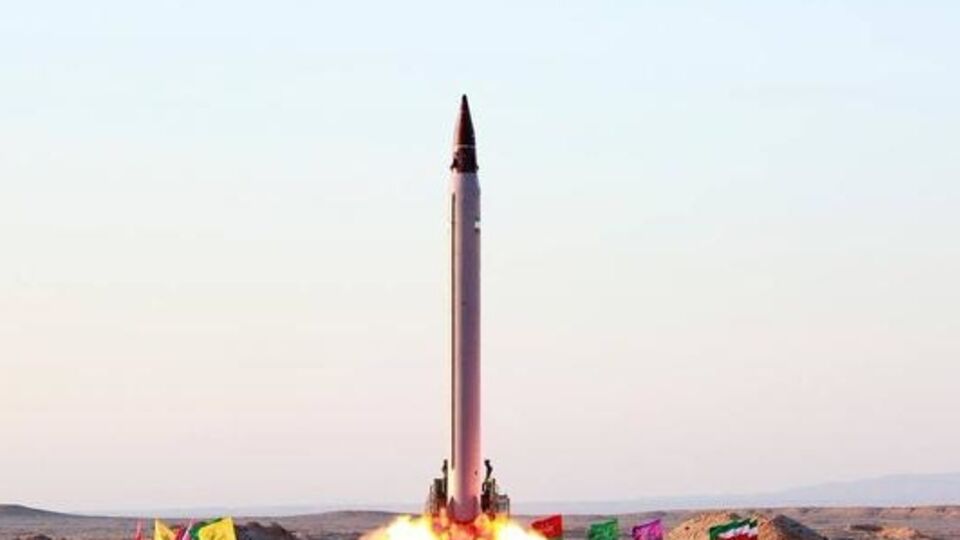 В Иране успешно протестировали новые баллистические ракеты дальнего действия