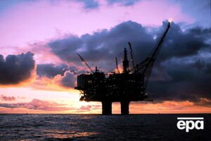 Решение о снятии запрета на экспорт нефти должен также принять Сенат