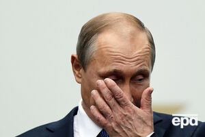 Пользователи Instagram заметили, что "фотографироваться с полковником КГБ стало трендом"
