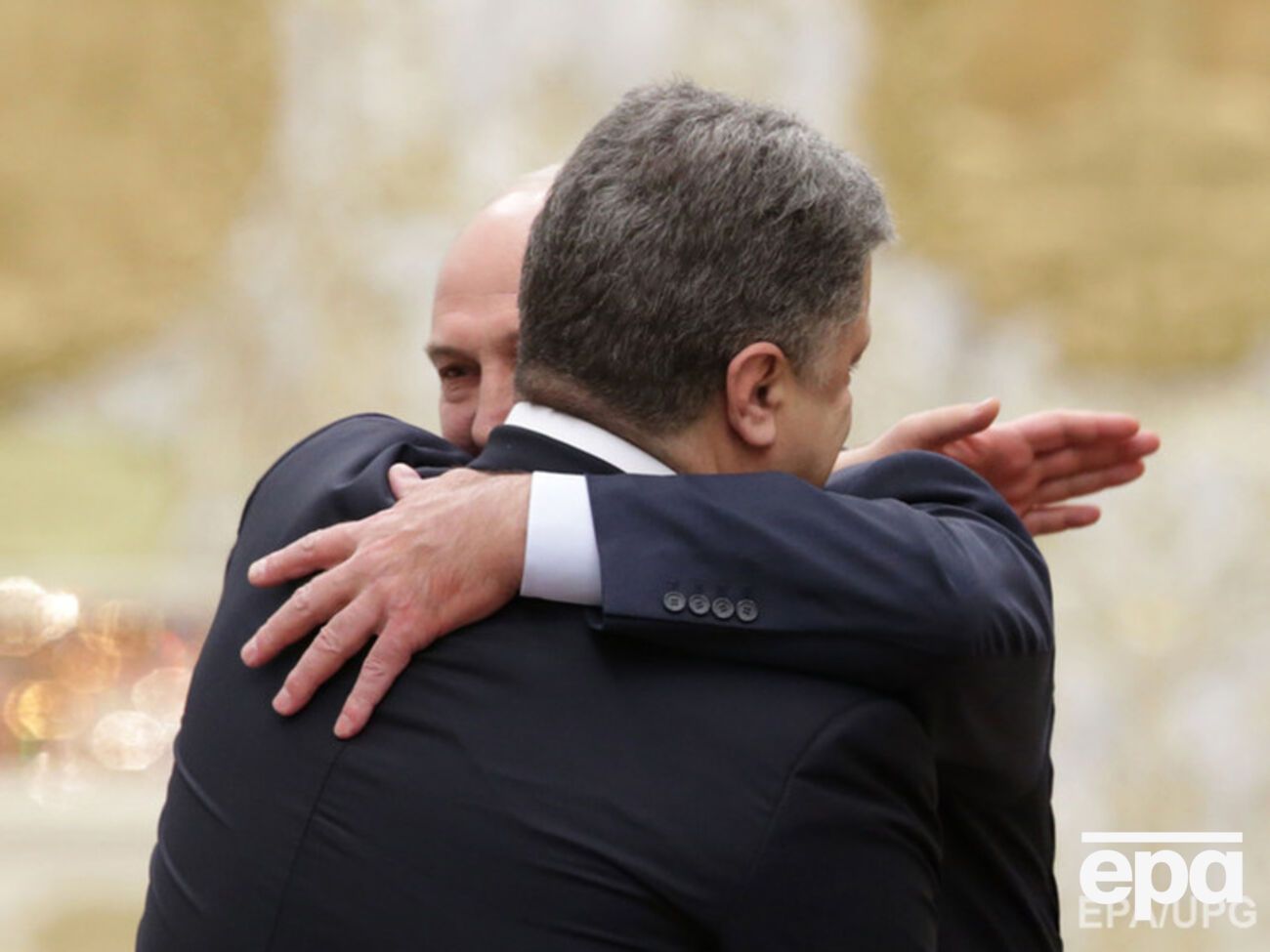 Президенты Украины и Беларуси договорились поддерживать контакты по вопросам, "представляющим взаимный интерес"