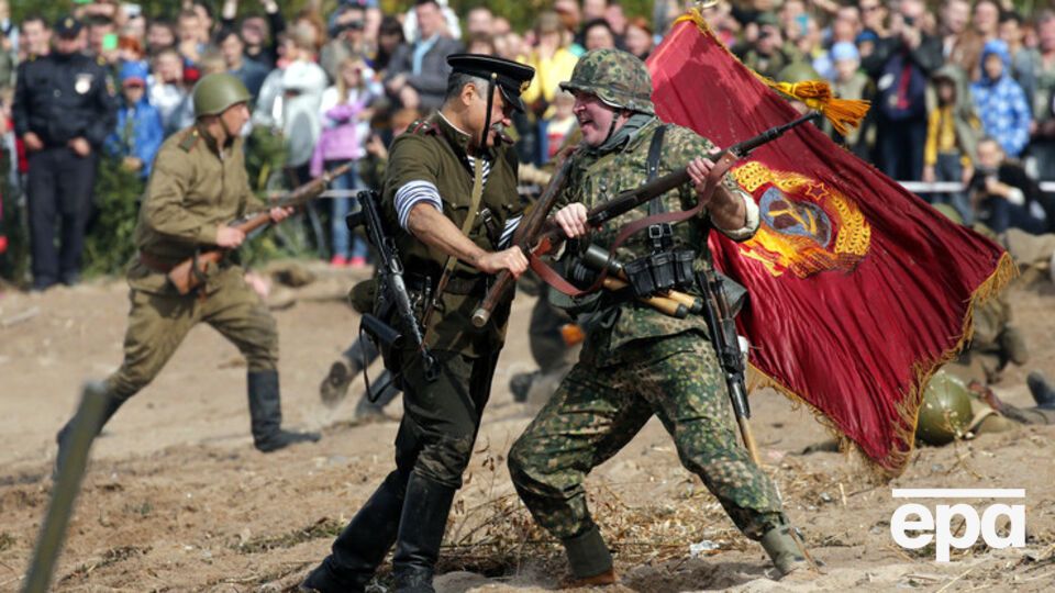 В России научные роты будут бороться с "фальсификацией победы советского народа"