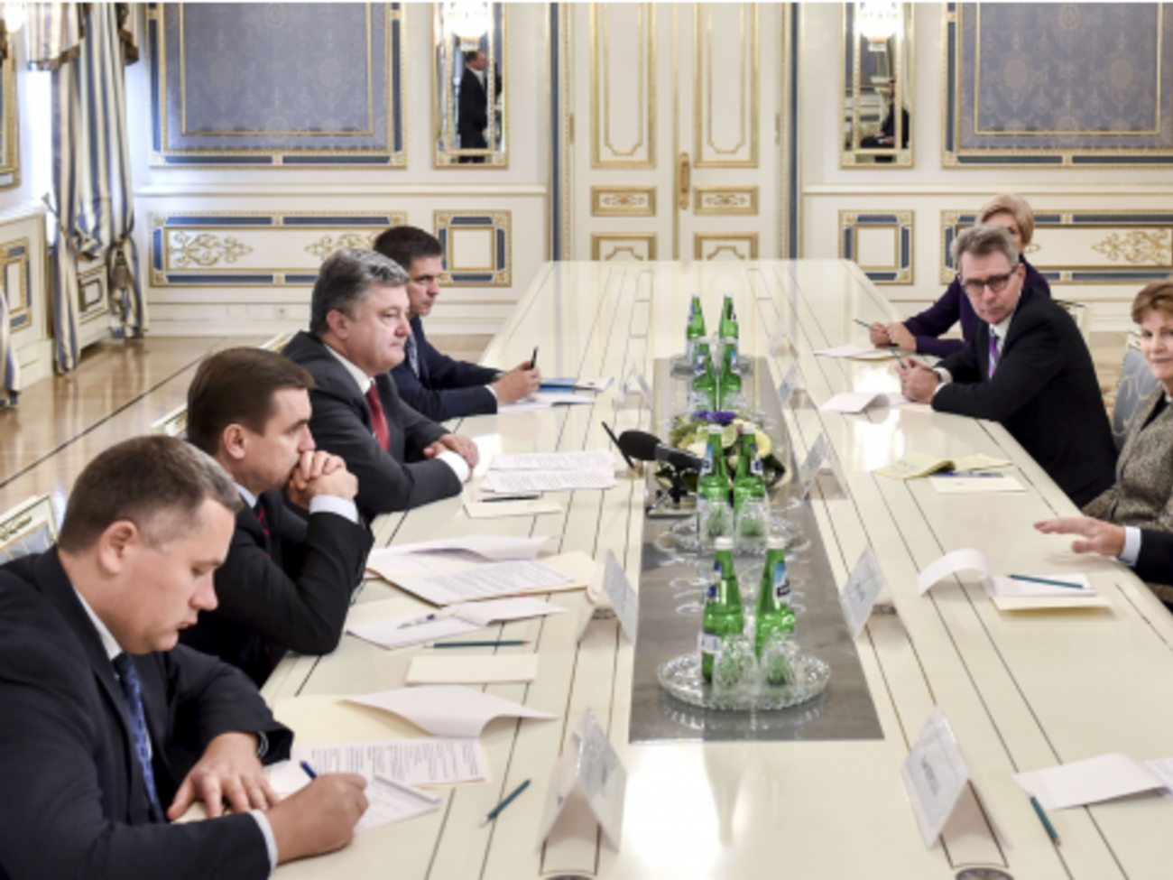 Порошенко провел встречу с делегацией Конгресса США